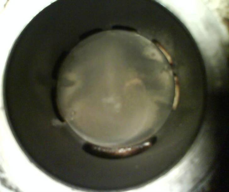 Aprilia SR125 Racing - Den originale cylinder indvendig. Den kunne godt trænge til en portning billede 11