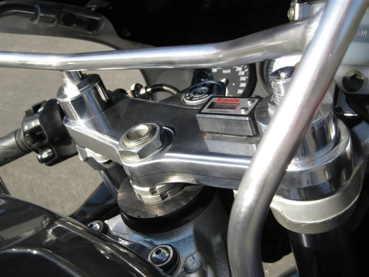 Suzuki Gsxr 600 Srad - Poleret gaffelbro og kåbeholder billede 2