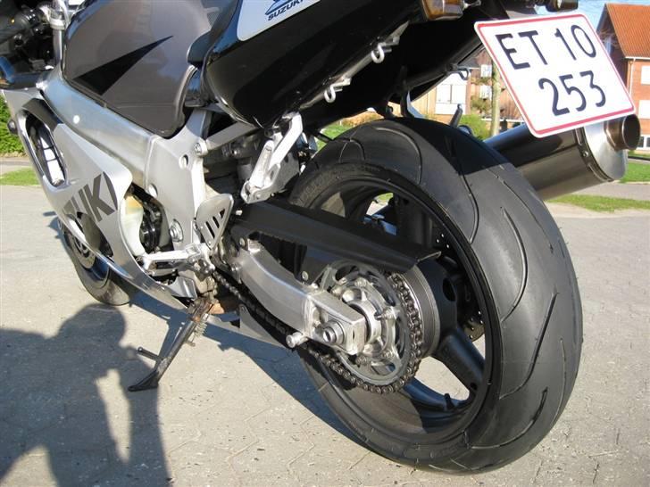 Suzuki Gsxr 600 Srad - Sprit nyt bagdæk. Michelin Pilot sport. billede 6