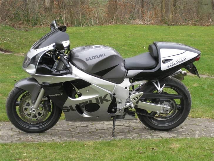 Suzuki Gsxr 600 Srad billede 18