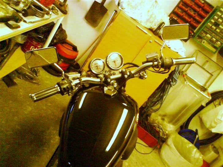 Honda supermagna vf 750 - nyt styr monteret billede 4