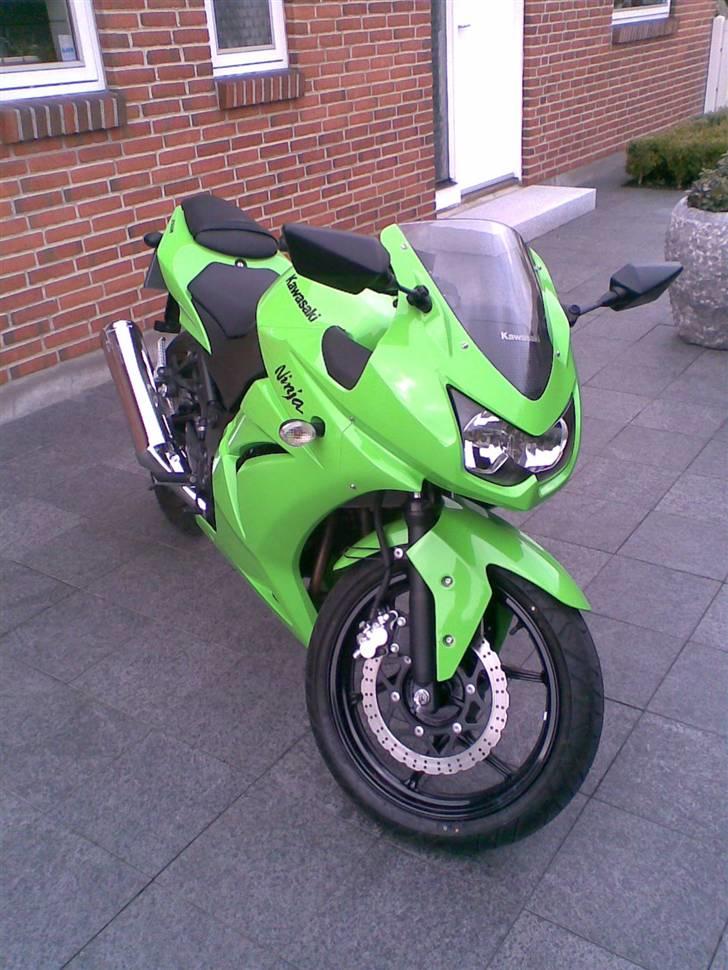 Kawasaki Ninja 250R Solgt billede 2