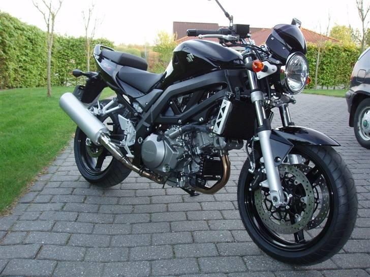 Suzuki SV 1000 N. K7  billede 1