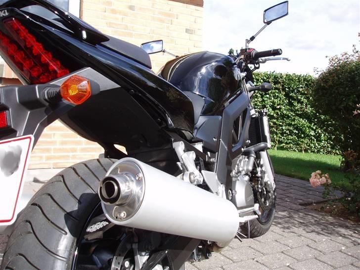 Suzuki SV 1000 N. K7  billede 4