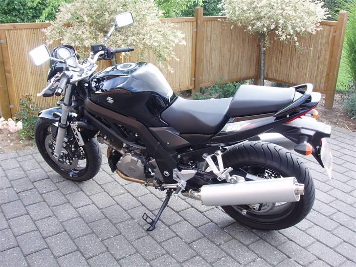 Suzuki SV 1000 N. K7  billede 6