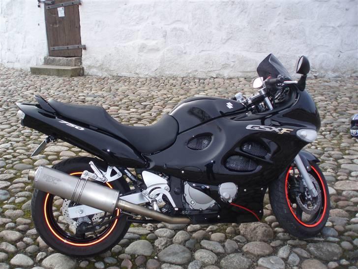 Suzuki gsx 750 f (Solgt) billede 1