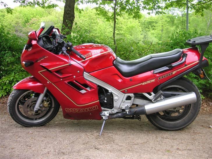 Suzuki GSX 1100 F billede 1