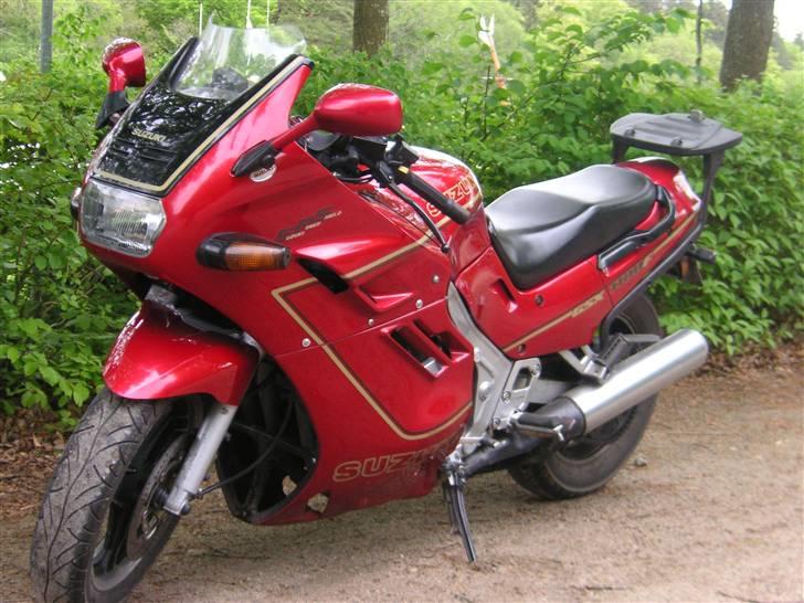 Suzuki GSX 1100 F billede 2