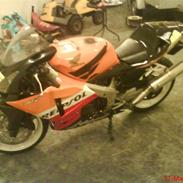 Honda VFR 400 (REPSOL)