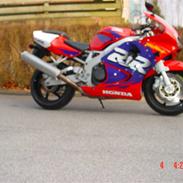 Honda cbr900rr fireblade
