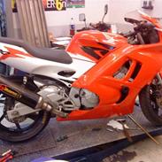 Honda cbr600f3½