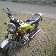 Suzuki gs 400