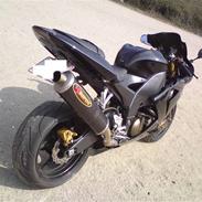 Kawasaki ZX-10R. SOLGT!