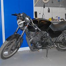 Suzuki Gs650 Kantana