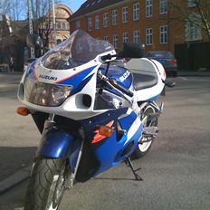 Suzuki GSXR 600 s-rad