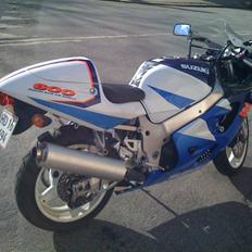 Suzuki GSXR 600 s-rad