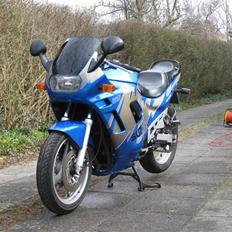 Suzuki GSX 600 F *SOLGT*