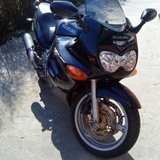 Suzuki gsx 750 f