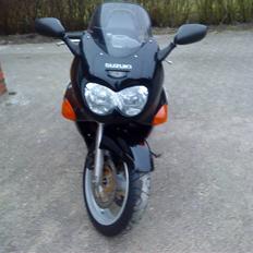 Suzuki gsx 750 f