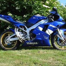 Yamaha YZF-R1
