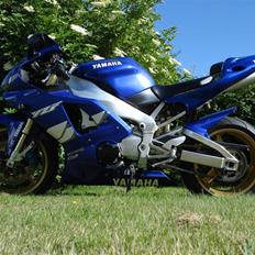 Yamaha YZF-R1