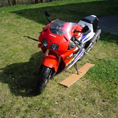 Honda RVF400 R *Død* 