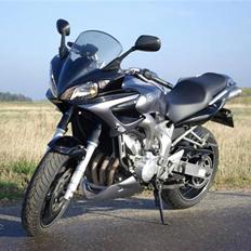 Yamaha FZ6-S "FAZER"