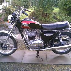 Triumph Bonneville T140E (Solgt))