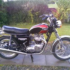 Triumph Bonneville T140E (Solgt))