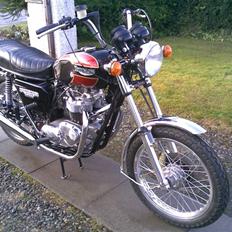 Triumph Bonneville T140E (Solgt))