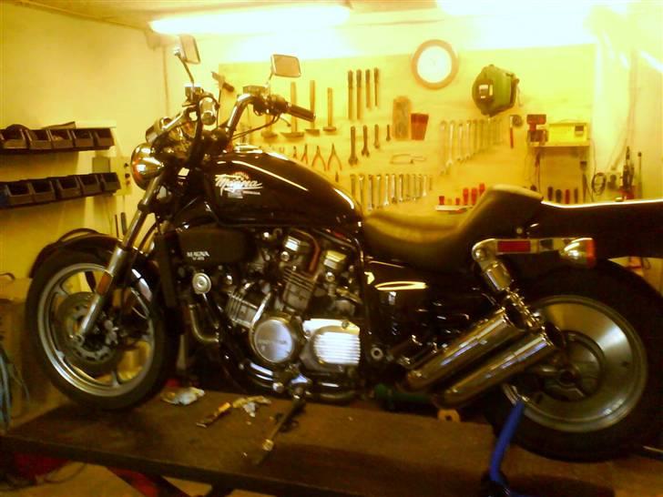 Honda supermagna vf 750 billede 6