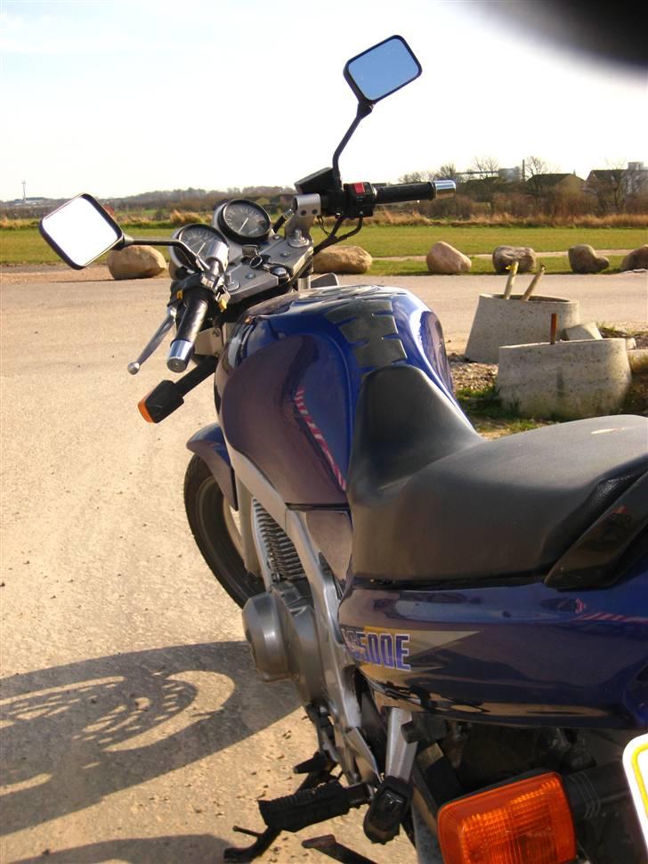 Suzuki GS500E - 30. marts 2009, besøg ved forældrene. billede 4