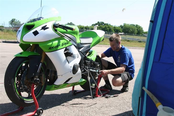 Kawasaki ZX-6RR billede 17