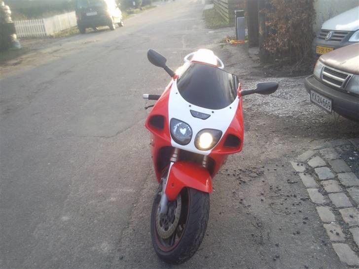 Kawasaki ZX7 R billede 5