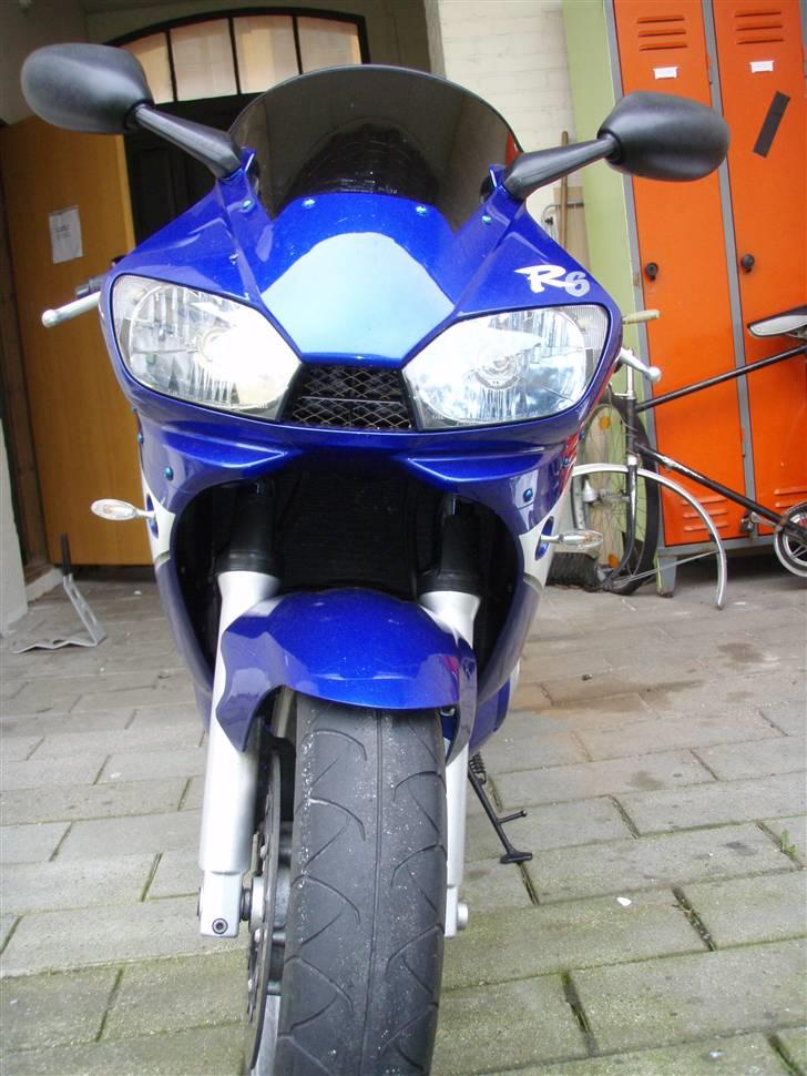 Yamaha YZF R6 SOLGT - Gi´ mig luft!! billede 2