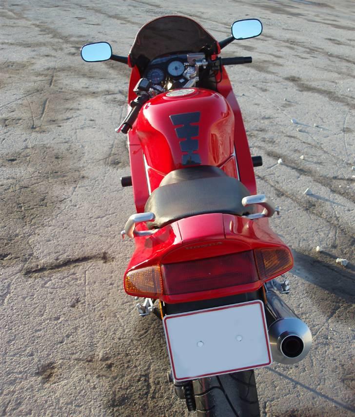 Honda VFR 750 - SOLGT - Klar til at hoppe på dyret? billede 5