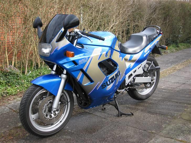 Suzuki GSX 600 F *SOLGT* billede 6