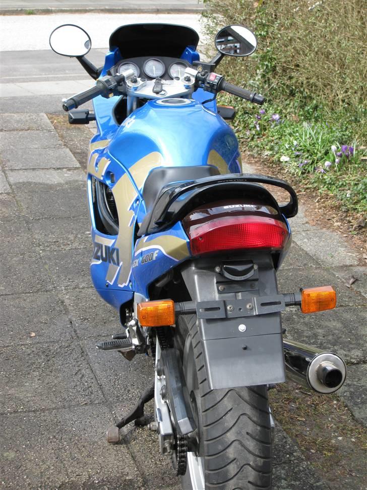 Suzuki GSX 600 F *SOLGT* billede 9
