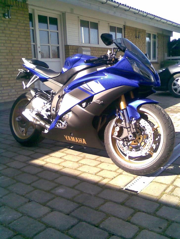 Yamaha R6 billede 8