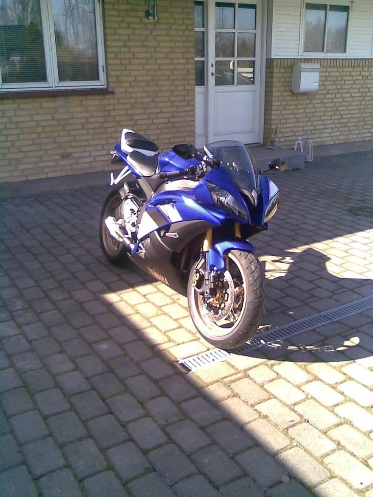 Yamaha R6 billede 9