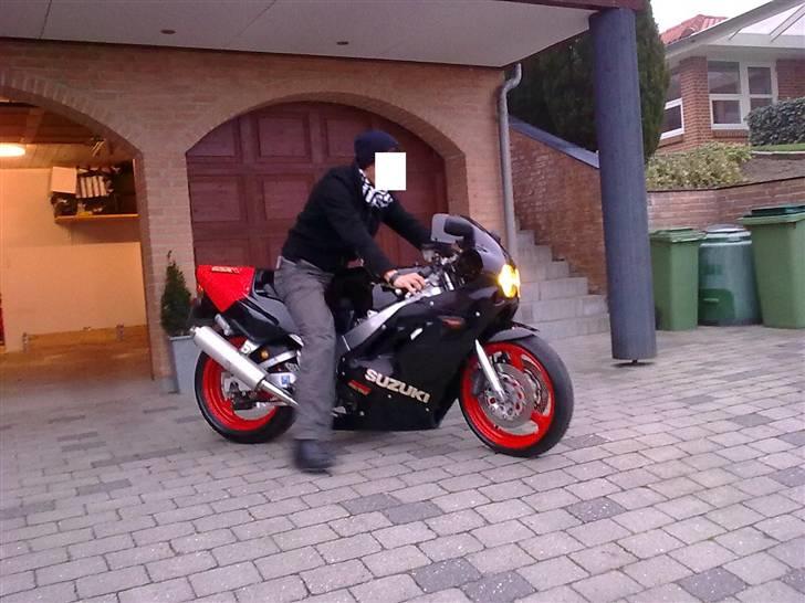 Suzuki GSXR 400 billede 4