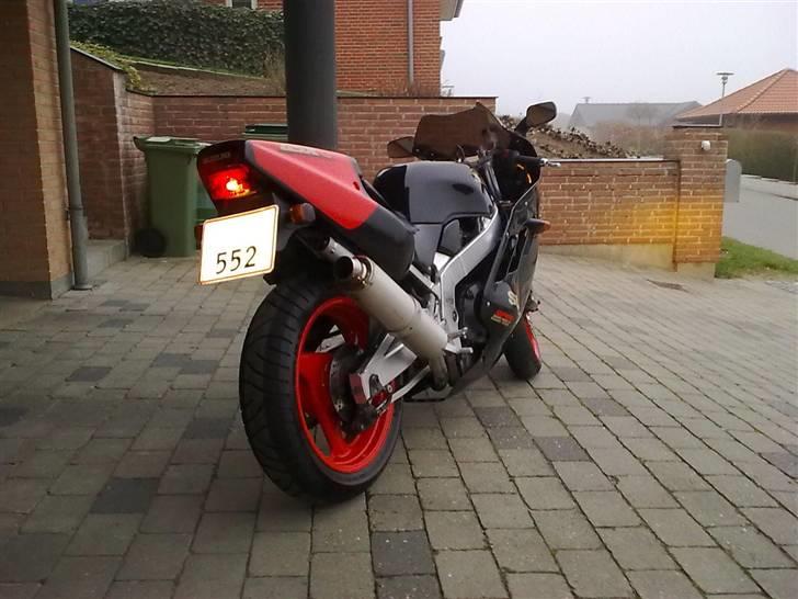 Suzuki GSXR 400 billede 5