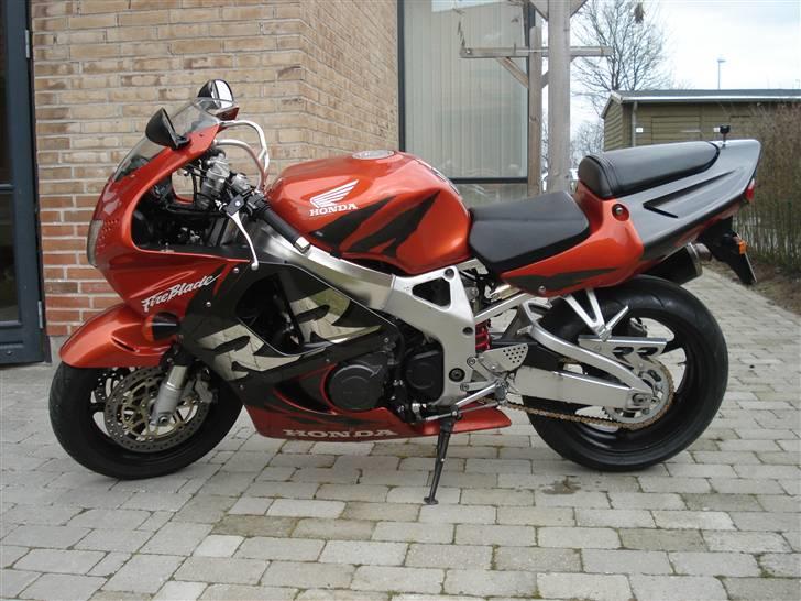 Honda CBR 900 ( totalskadet )  billede 1