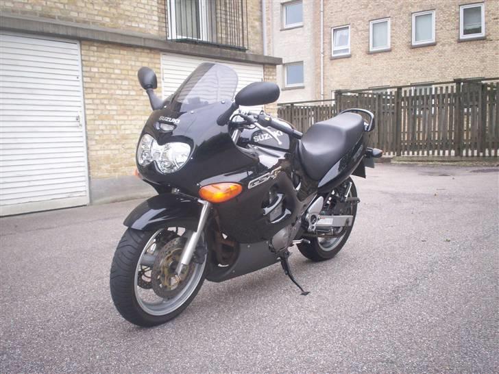 Suzuki GSX 750F billede 1