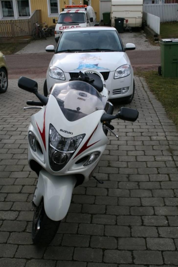 Suzuki GSX 1300 R Hayabusa - Snemanden i baggrunden billede 9