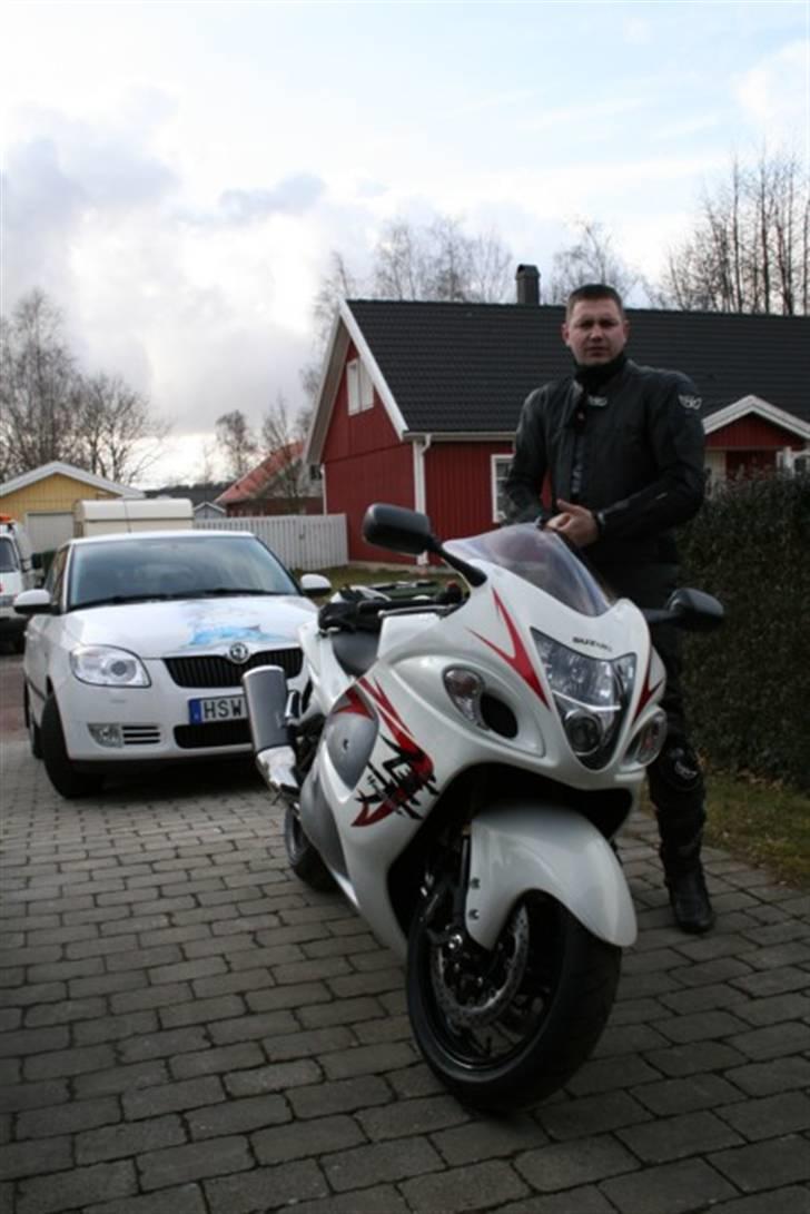 Suzuki GSX 1300 R Hayabusa - Heey - Jeg kom selv med på billedet ;-) billede 10