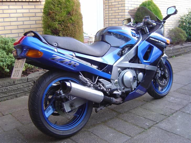 Kawasaki ZZR-600 billede 3