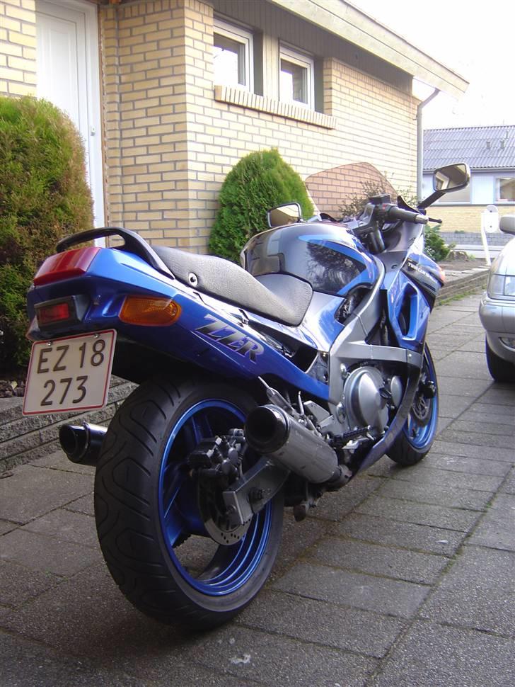 Kawasaki ZZR-600 billede 4