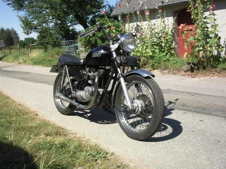 Triumph bonneville 650 billede 1