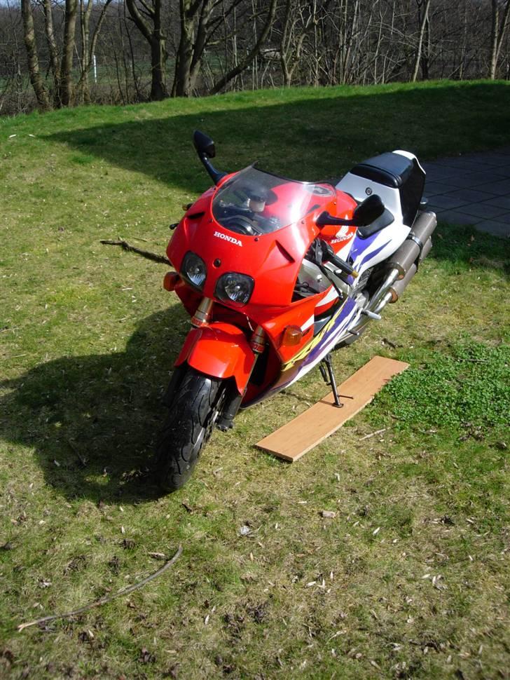 Honda RVF400 R *Død*  billede 2